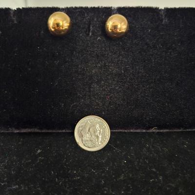 Gold Stud earrings