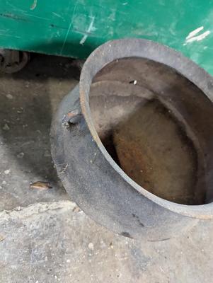 3 Legged Cast Iron Pot