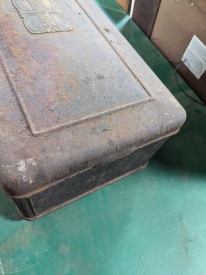 Antique Atwater Kent Radio