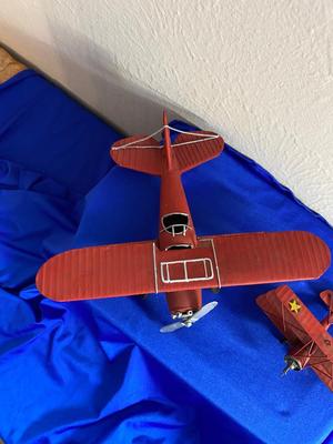 NEAT DECORATIVE AIRPLANES
