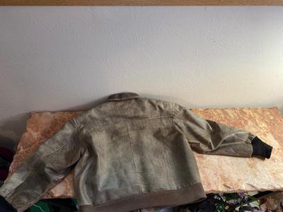 VINTAGE BOMBER JACKET AND AVIATOR HAT