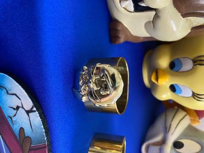 LOONEY TUNES GALORE! VINTAGE CANDLES, NAPKIN RINGS, POT HOLDERS & EVEN MORE!