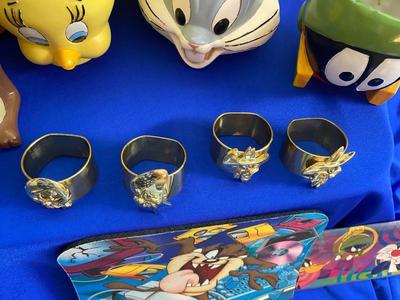 LOONEY TUNES GALORE! VINTAGE CANDLES, NAPKIN RINGS, POT HOLDERS & EVEN MORE!