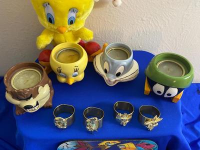 LOONEY TUNES GALORE! VINTAGE CANDLES, NAPKIN RINGS, POT HOLDERS & EVEN MORE!