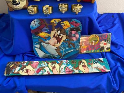 LOONEY TUNES GALORE! VINTAGE CANDLES, NAPKIN RINGS, POT HOLDERS & EVEN MORE!