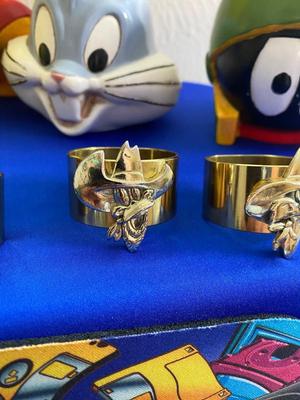 LOONEY TUNES GALORE! VINTAGE CANDLES, NAPKIN RINGS, POT HOLDERS & EVEN MORE!