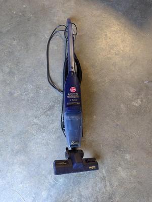 Hoover Bagless Cyclonic Action 2 Speed Vacuum