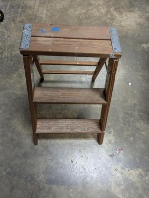 Werner 2ft Wooden Step Ladder
