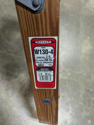 Werner 2ft Wooden Step Ladder