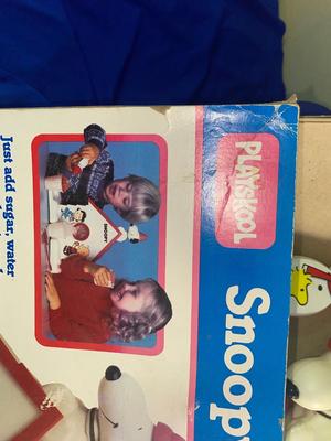VINTAGE SNOOPY SNOW CONE MAKER, JUST NEEDS THE SYRUP