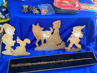 A FUN LOT! IT EVEN HAS HARRY POTTER'S WAND!
