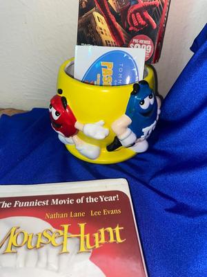 A FUN LOT! IT EVEN HAS HARRY POTTER'S WAND!
