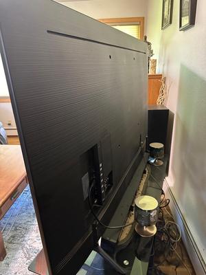SAMSUNG 65" FLAT SCREEN TV