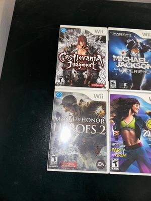 Wii GAMES AND ZUMBA DISCS