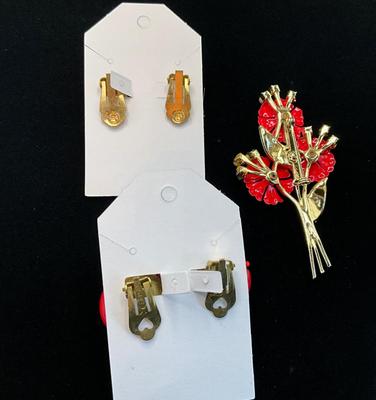 Vintage CORO Flower Brooch 1940’s, Cherry Red CE stamped Germany, Black CE