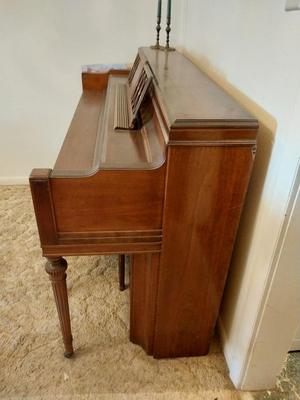 EVERETT PIANO AND STORAGE BENCH