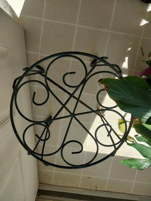 METAL STAND WITH POTTED LIVE PLANT