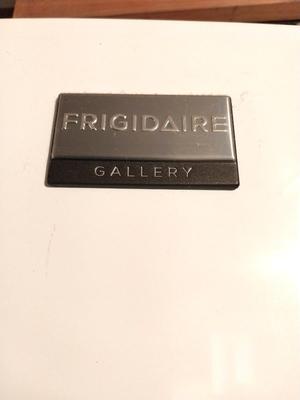 FRIGIDAIRE GALLERY DOUBLE DOOR WITH DOOR WATER DISPENSER