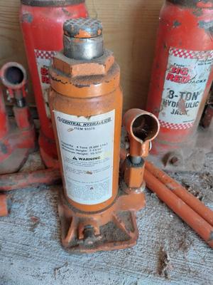 HYDRAULIC JACKS