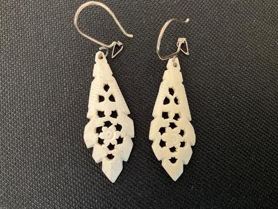 Vintage White/cream Carved Bone NK and PE
