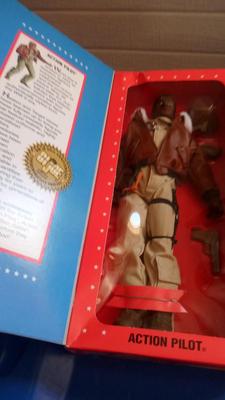 LOT 2 - G I JOE PILOT MINT IN BOX