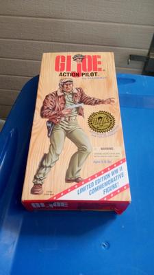 LOT 2 - G I JOE PILOT MINT IN BOX