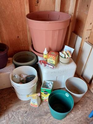 PLANTING POTS AND PLANT FOOD/SEEDS