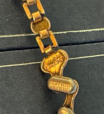 Vintage GRUEN Veri-Thin Switzerland 10K Gold Filled LaPetite Ladies watch