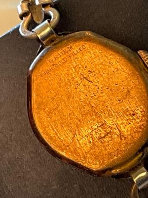 Vintage GRUEN Veri-Thin Switzerland 10K Gold Filled LaPetite Ladies watch