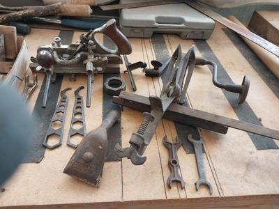 ANTIQUE TOOLS