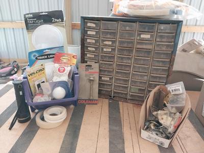 ORGANIZER AND HARDWARE