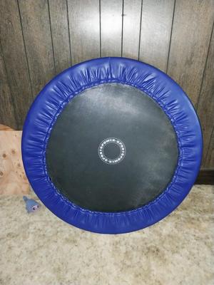 SMALL ROUND TRAMPOLINE FOR FITNESS