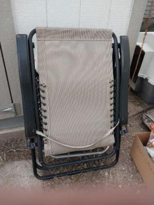 FOLDING LAWN CHAIRS AND LOUNGERS