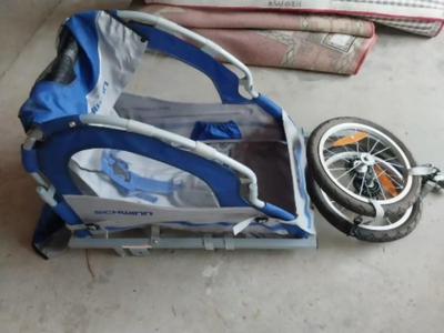 NEW SCWINN PULL BIKE TRAILER