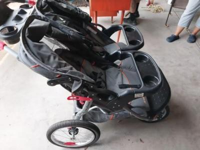 NAVIGATOR TWO SEAT STROLLER WITH COVER