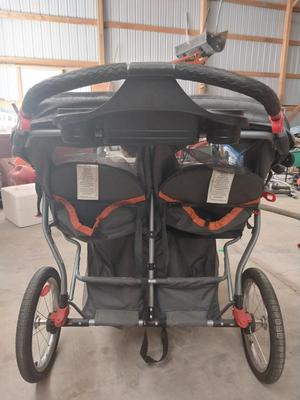 NAVIGATOR TWO SEAT STROLLER WITH COVER
