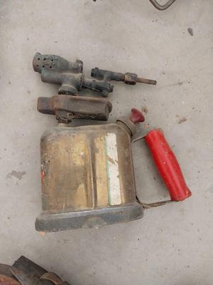 VINTAGE WOOD LEIGHS AND SPRAYER