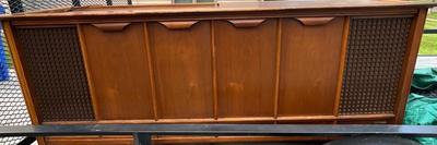 Vintage Magnavox Stereo System