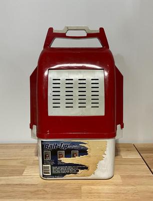 Vintage Bait-Up container
