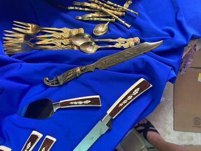 A WONDERFUL BOX OF FLATWARE THAT INCLUDES A NICE VARIETY OF ITEMS FOR YOUR BIDDING PLEASURE!