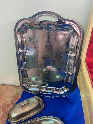 A WONDERFUL BOX OF FLATWARE THAT INCLUDES A NICE VARIETY OF ITEMS FOR YOUR BIDDING PLEASURE!