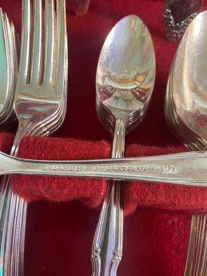 A WONDERFUL BOX OF FLATWARE THAT INCLUDES A NICE VARIETY OF ITEMS FOR YOUR BIDDING PLEASURE!