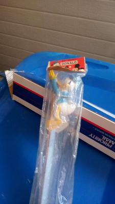 LOT 4 - OLD DONALD DUCK TOY ON STICK