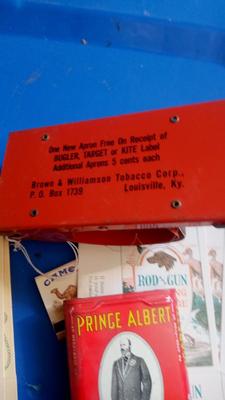 LOT 7 - VINTAGE TOBACCO ITEMS