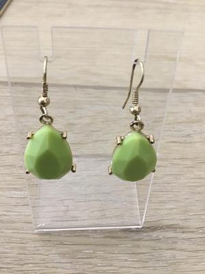 Gold tone green center dangle earrings