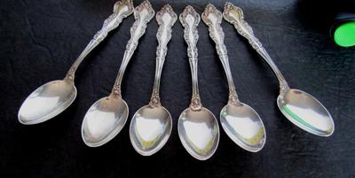 Set of Six Matching Antique Sterling Silver Teaspoons, International Silver, Warwick Pattern