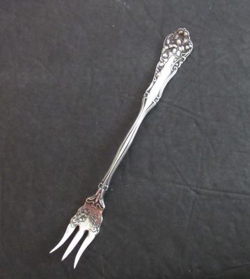 Pretty Antique Condiment or Pickle Fork, Wm Rogers, Berwick Pattern, 1904