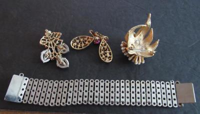 Vintage Rhinestone Jewelry Lot, Brooches, Earrings, Bracelet