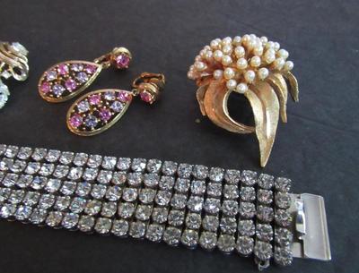 Vintage Rhinestone Jewelry Lot, Brooches, Earrings, Bracelet