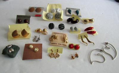 Lot of 1970s-80 Earrings
